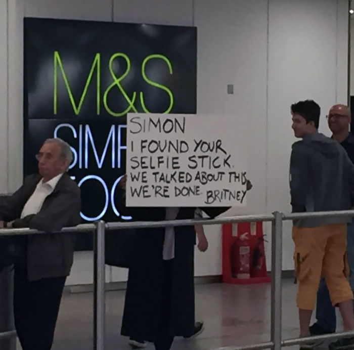 40 Funny And Embarrassing Airport Pickup Signs That Were Almost 