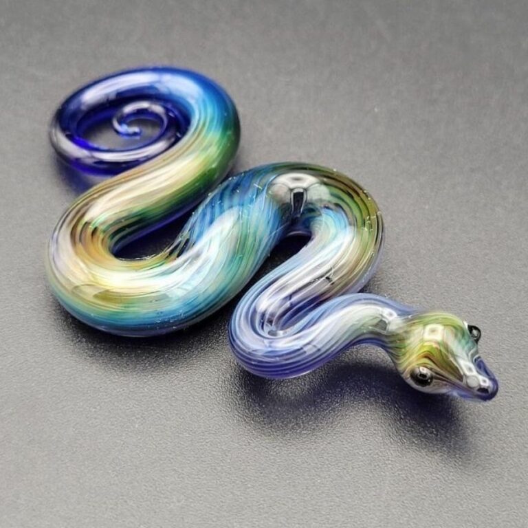10 MindBlowing GlassBlown Snakes By Ryan Eicher DeMilked