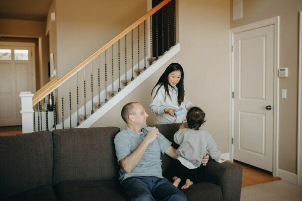 20 People Share Their Experiences About Dating Someone Much Older Or