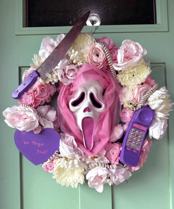 35 Of The Most Creative Halloween House Decorations Ever DeMilked