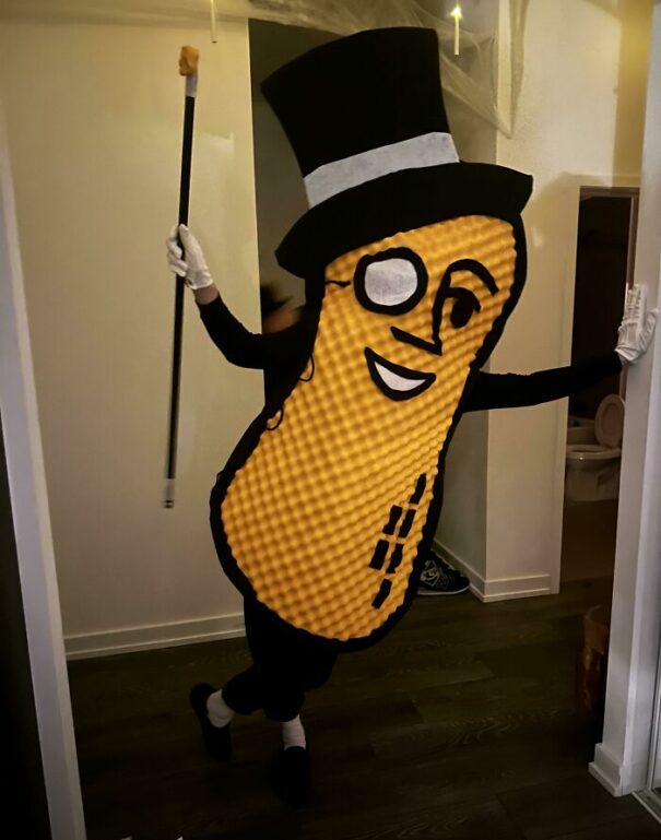 35 Most Creative And Spooky Halloween Costumes Spotted This Year Demilked 35 Most Creative And Spooky Halloween Costumes Spotted This Year Demilked
