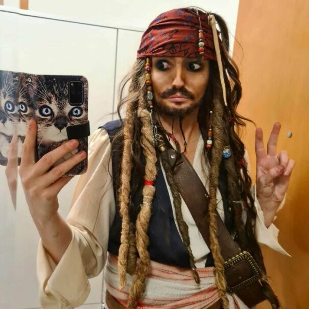 35 Most Creative And Spooky Halloween Costumes Spotted This Year Demilked 35 Most Creative And Spooky Halloween Costumes Spotted This Year Demilked