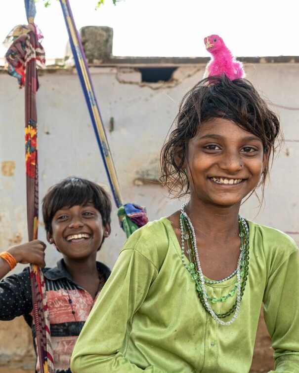 Photographer Captures 35 Touching Images Of Childhood From Around The ...
