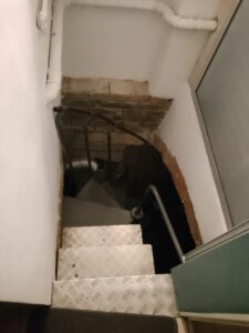 25 Of The Worst Building Designs By Architects | DeMilked