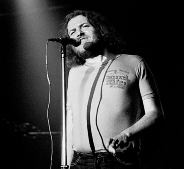 25 Of The Worst Concerts People Have Been To | DeMilked