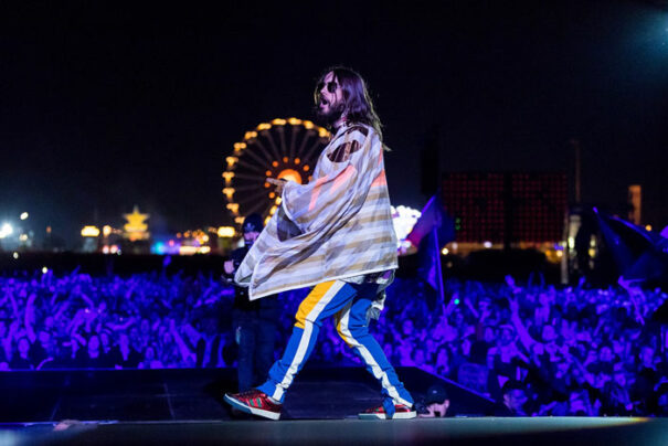 25 Of The Worst Concerts People Have Been To | DeMilked