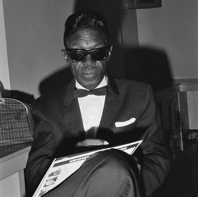 25 Of The Worst Concerts People Have Been To | DeMilked